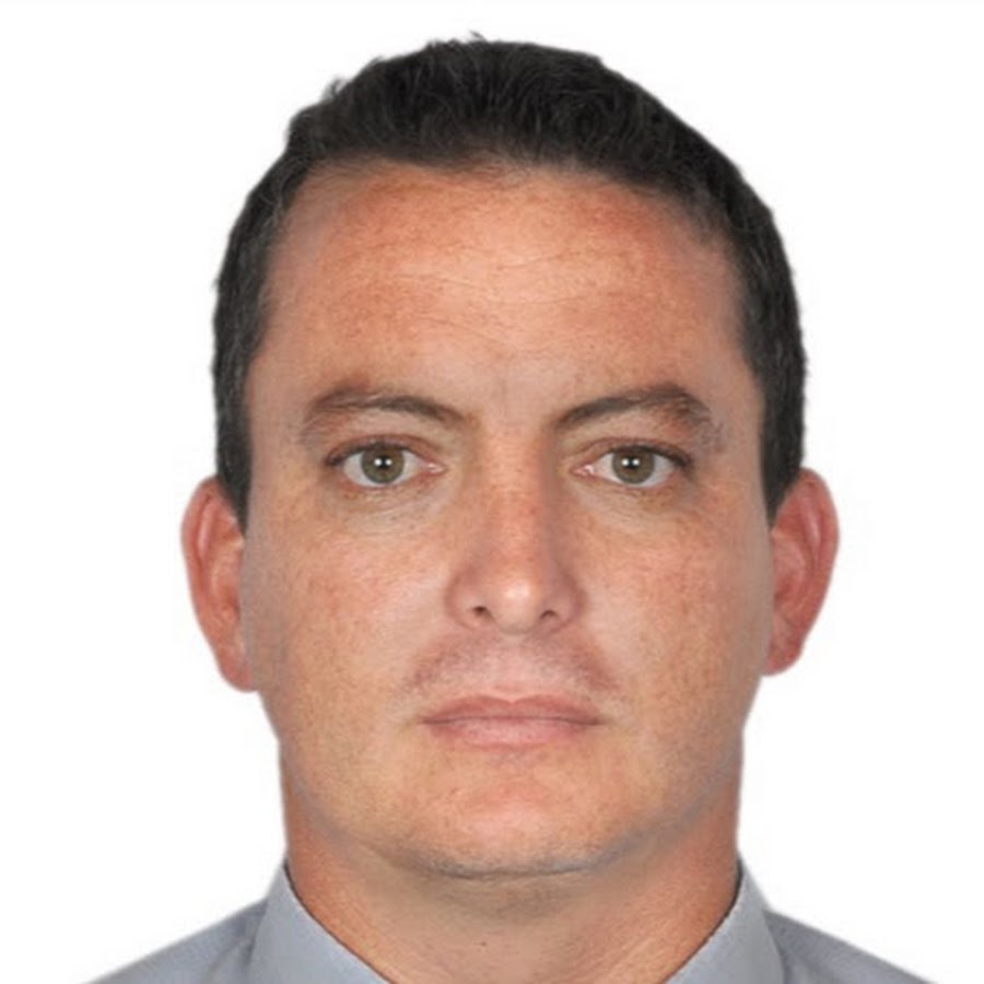 ‘Rocco’ De Bruyn, Chairman